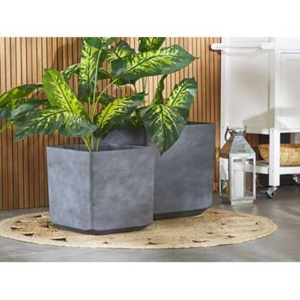 Beliani Plantenbak Voor Buiten ARTIKI - Grijs Stenenmix 2 Beliani Plantenbak Voor Buiten ARTIKI - Grijs Stenenmix - Afbeelding 2